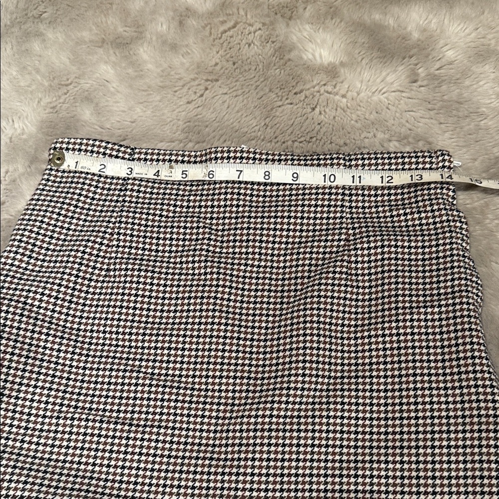 H&M Black and White Houndstooth Mini Skirt - Picture 8 of 9